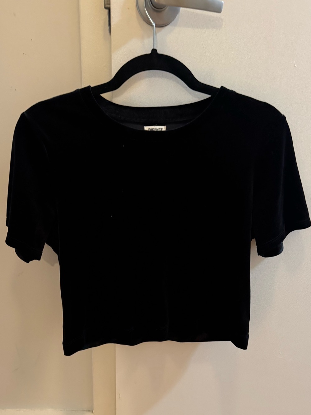L'AGENCE Black Velvet Crop Tee